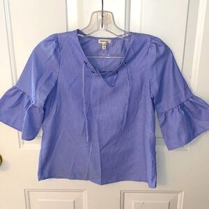 Monteau Tops Los Angeles